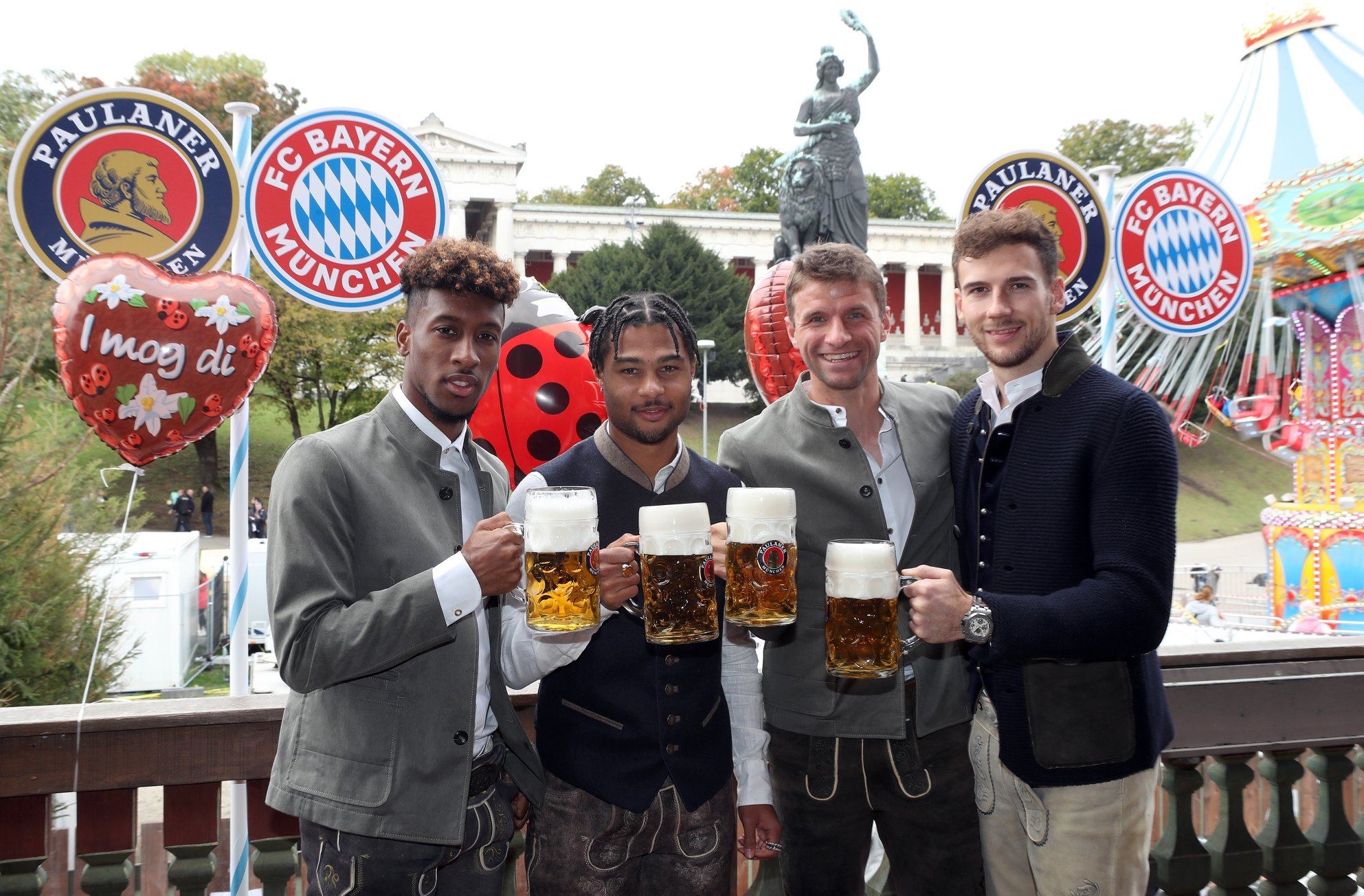 Най популярният германски клуб Байерн Мюнхен уважи традицията с посещение на