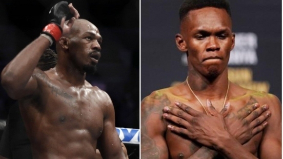 Шампионът в полутежка категория Джон Джоунс продължава с атаките си