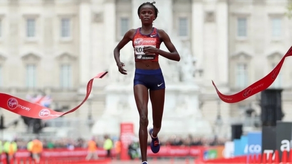 Кенийката Бригид Косгей постави световен рекорд за жени по време