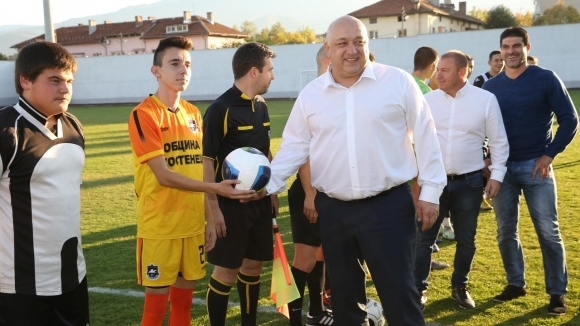 Министърът на младежта и спорта Красен Кралев посети община Костенец,