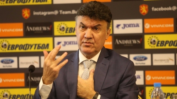 Президентът на Българския футболен съюз в оставка Борислав Михайлов говори