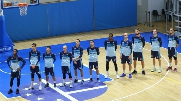 Баскетболистите на Академик Бултекс 99 ще излязат с розови чорапи