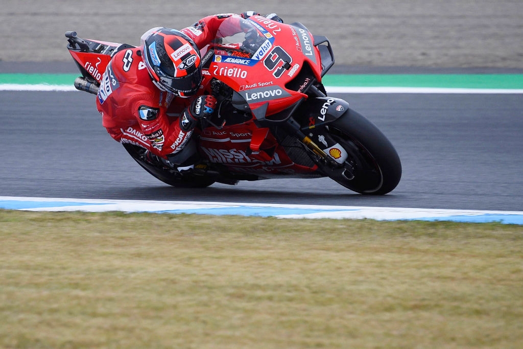 Пилотът на Ducati Данило Петручи бе най-бърз в третата тренировка