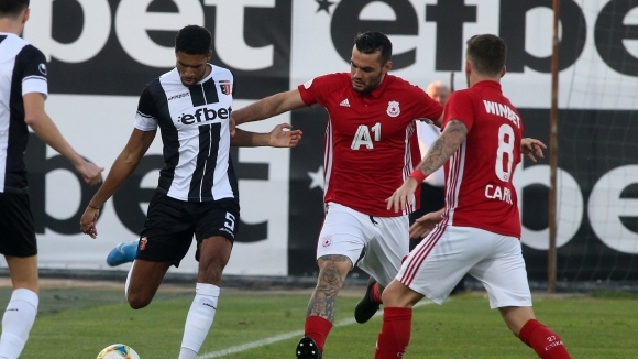 Атакуващият футболист на ЦСКА София Греъм Кери коментира поражението на тима