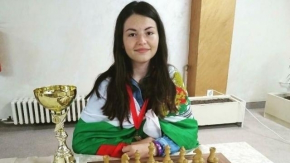 Шахматистка на 14 години от Червен бряг стана шампионка на