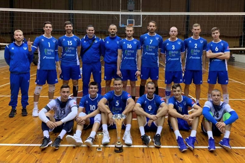 Старши треньорът на Левски Владимир Николов няма да може да