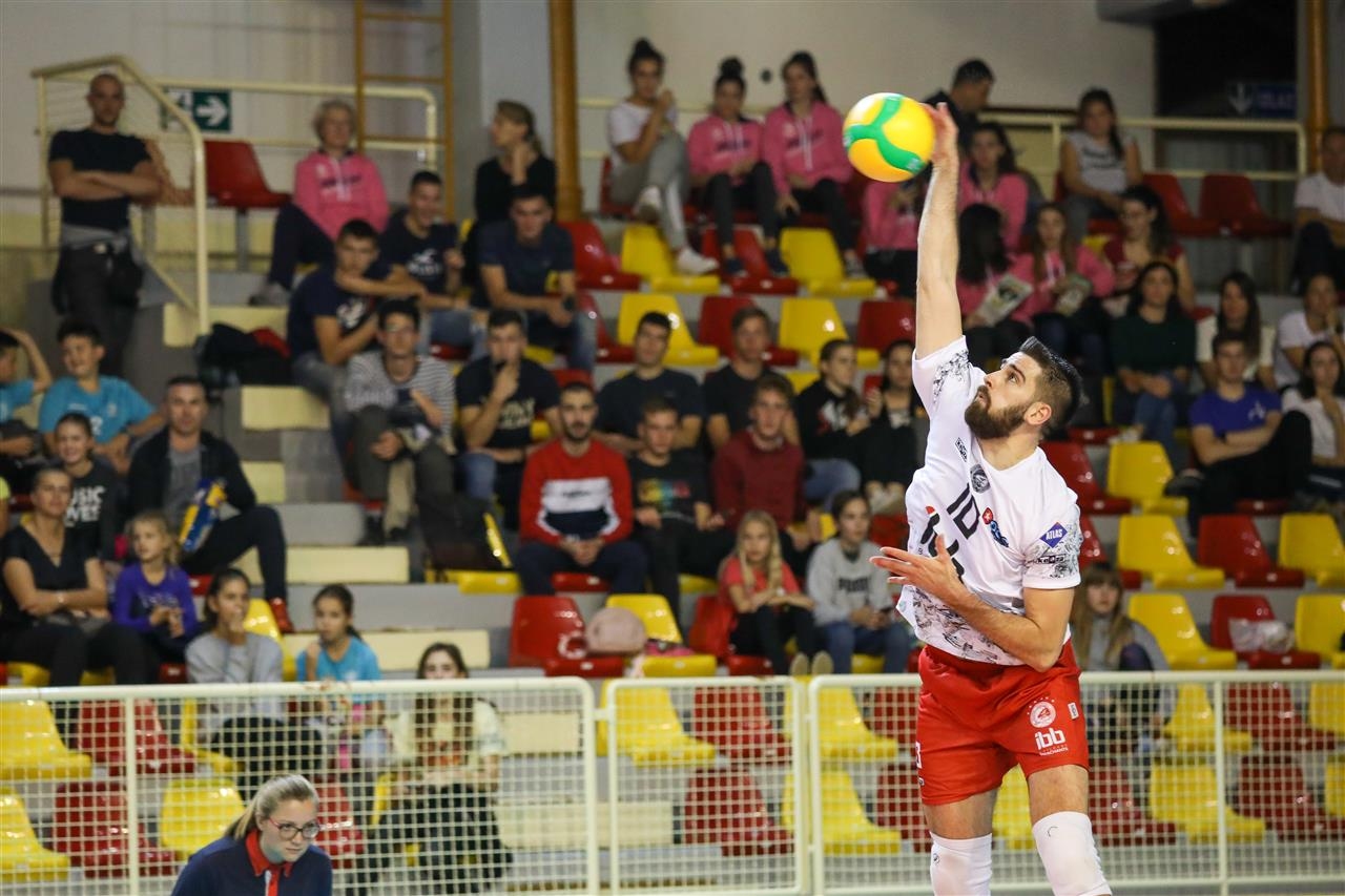 Българският волейболист Михаил Стоев заби 15 точки 1 блок 41