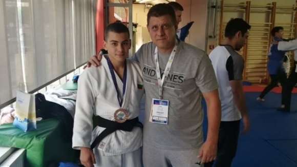 Иван Симеонов спечели бронзов медал в категория до 55 килограма