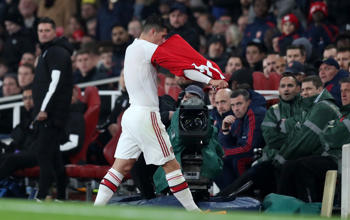 Неделният ден донесе ново разочарование за феновете на Арсенал След