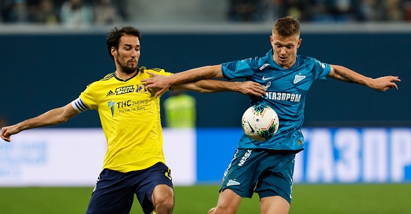 Капитанът на националния ни отбор Ивелин Попов направи сравнение между