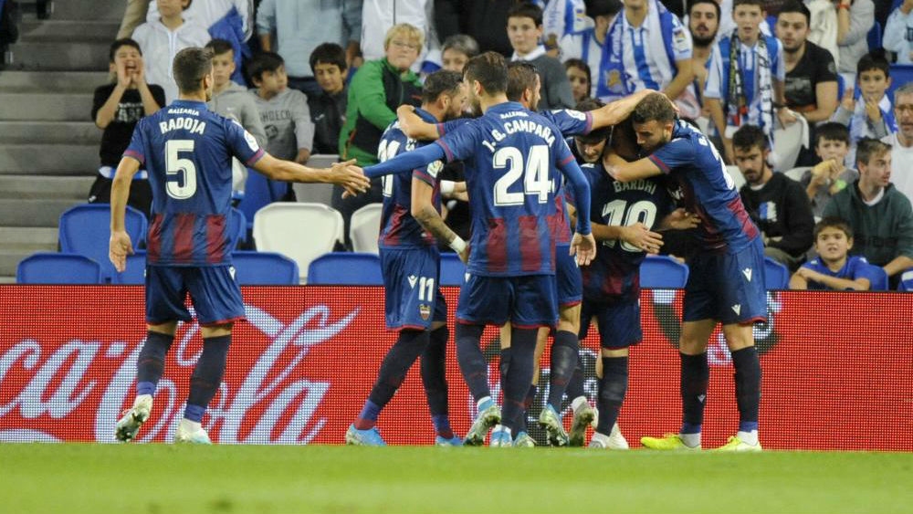Отборът на Реал Сосиедад допусна домакинско поражение с 1 2 от