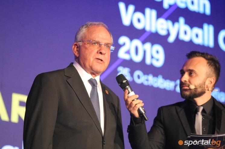 Президентът на Българската федерация по волейбол (БФВ) инж. Данчо Лазаров