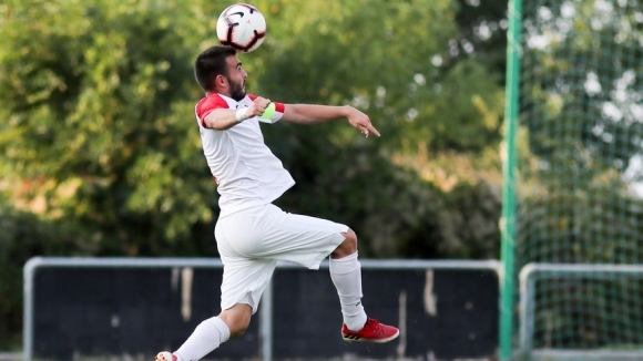 Отборите на Кариана Ерден и Ботев Гълъбово завършиха наравно 0 0