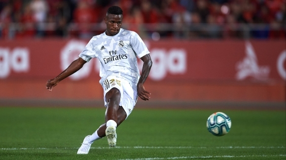 Старши треньорът на Реал Мадрид Зинедин Зидан обяви група от