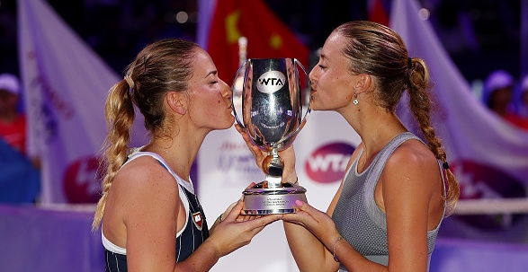 Унгарката Тимеа Бабош и французойката Кристина Младенович защитиха титлата си