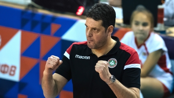 Бившият селекционер на националния отбор на България Пламен Константинов изведе