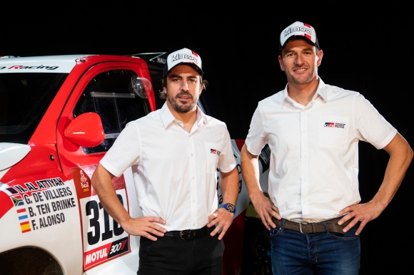 Пилотът на Toyota Фернандо Алонсо приключи първия етап от новото