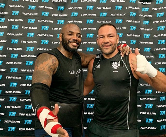 Стратегиите на най мощния импресарио в бокса Еди Хърн все пак