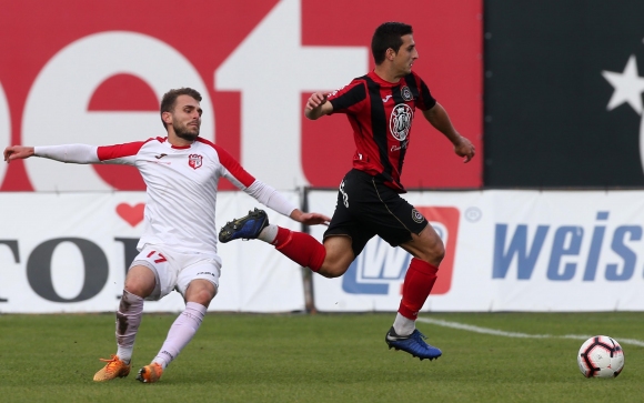 Пет срещи от 15 ия кръг на Втора лига предстои да