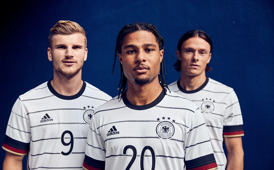 Германският национален тим също показа новия си титулярен екип, с