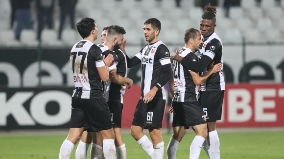 Отборите на Локомотив Пловдив и Струмска слава играят при резултат