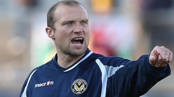 ФК Пирин Благоевград подписа договор със северноирландската футболна легенда Уорън