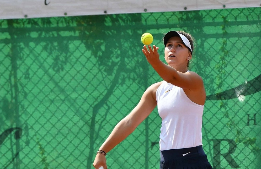 Българката Гергана Топалова отпадна на четвъртфиналите на турнира на твърди