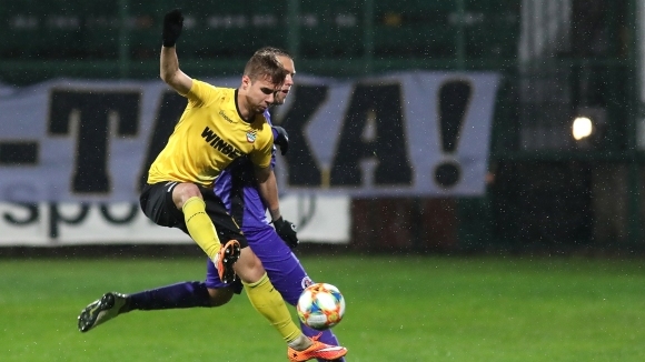 Атакуващият футболист на Ботев (Пловдив) Антонио Вутов сподели първите си