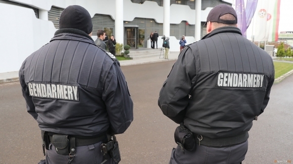 Полицията извършва проверка не само в софийските офиси на БФС