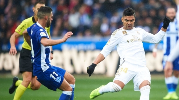 Полузащитникът на Реал Мадрид Каземиро е на картон от санкция