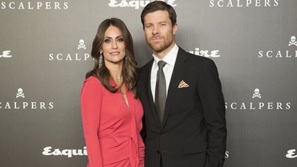 Съпругата на бившия халф на Реал Мадрид и Байерн Мюнхен