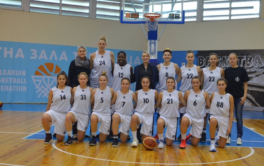 Отборът на Славия се изкачи на второ място във временното