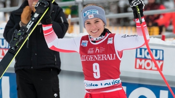 Никол Шмидхофер спечели спускането от Световната купа по ски алпийски