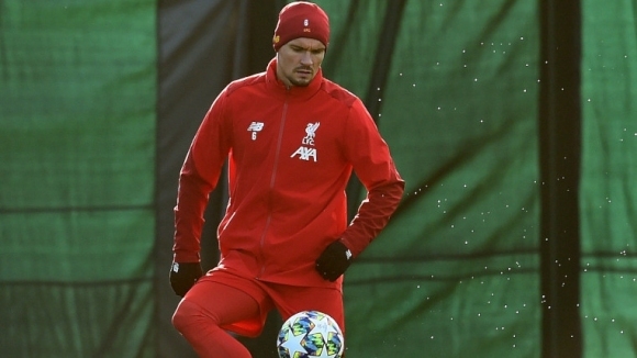 Деян Ловрен тренира със своите съотборници в Ливърпул преди решителния
