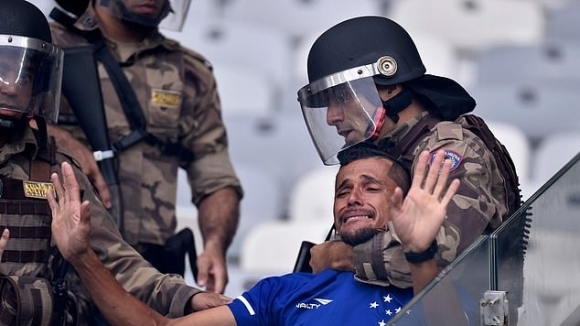 Бразилската полиция арестува трима души за самоделни бомби които бяха