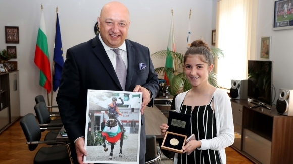 Ая Митева и отборът по издръжливост бяха избрани за номер