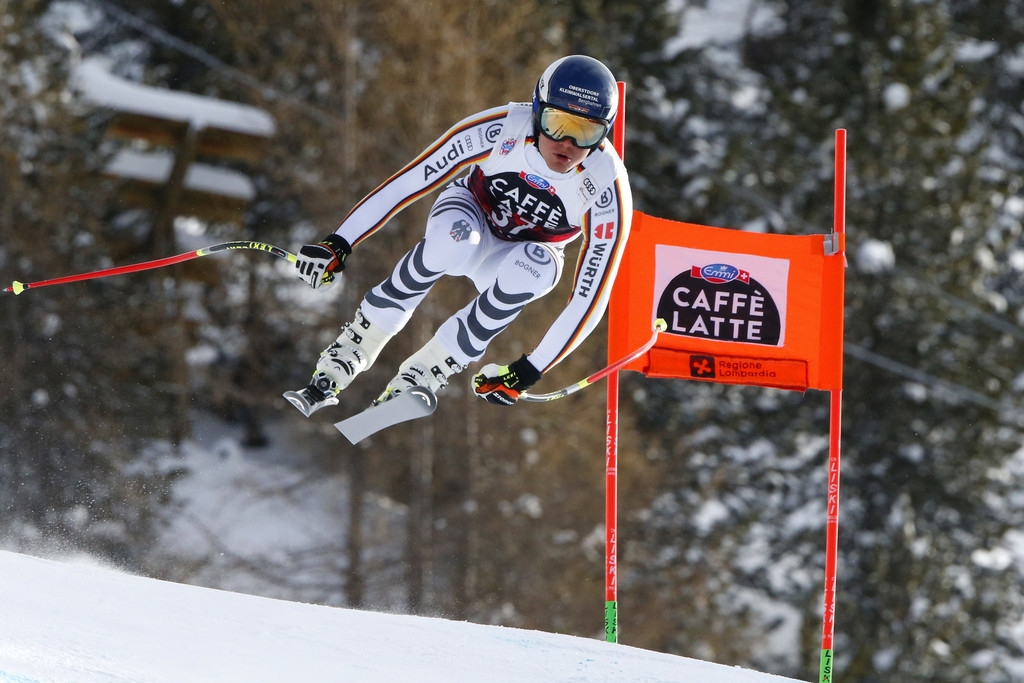 Германският алпийски скиор Мануел Шмид претърпя операция за фрактура на