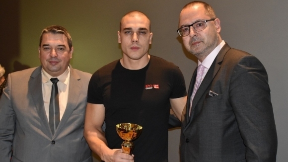 Световният шампион по канадска борба Пламен Димитров за четвърти път