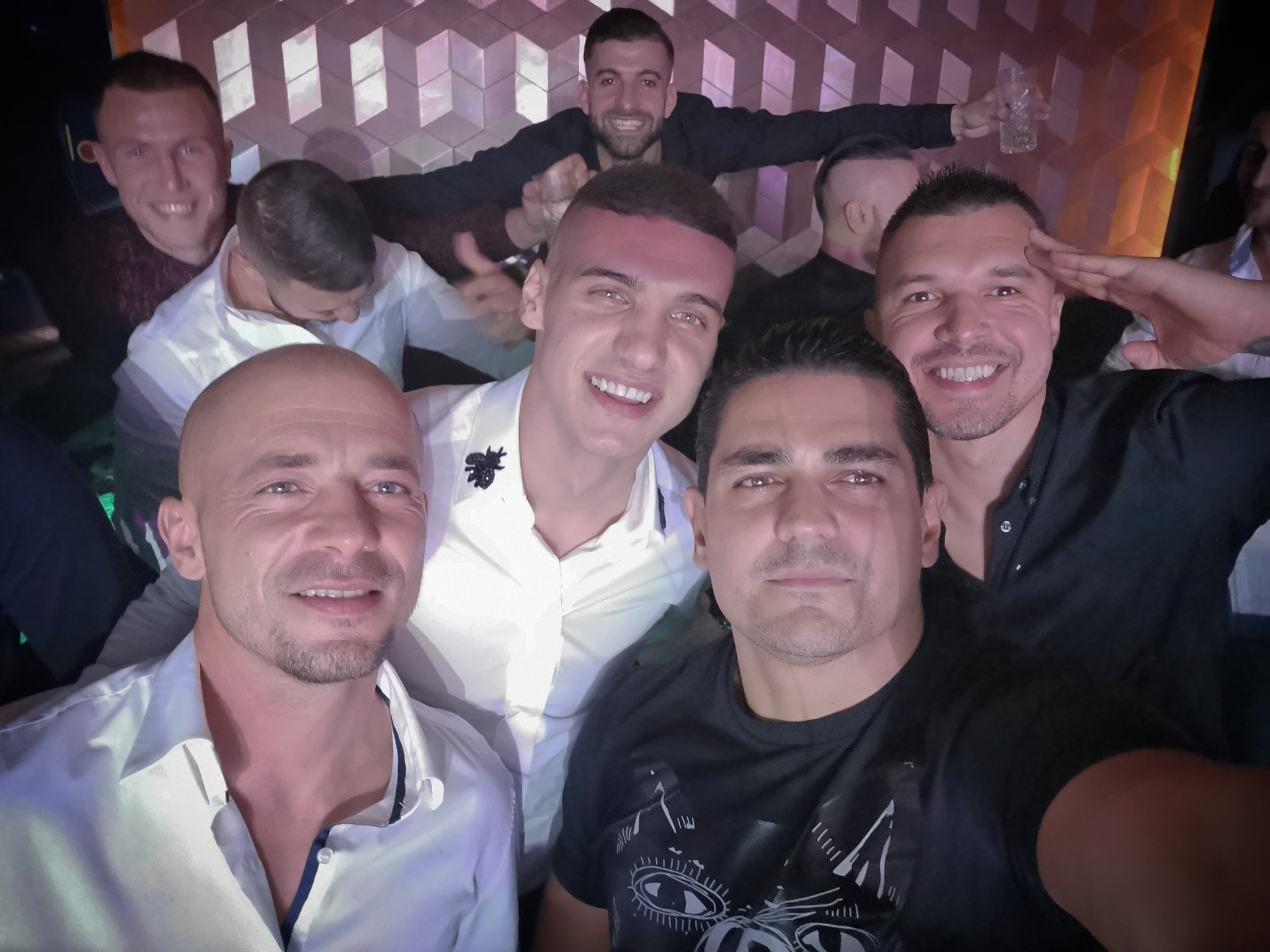 Звезда футболна групичка направи гуляй снощи в София Бившият наставник