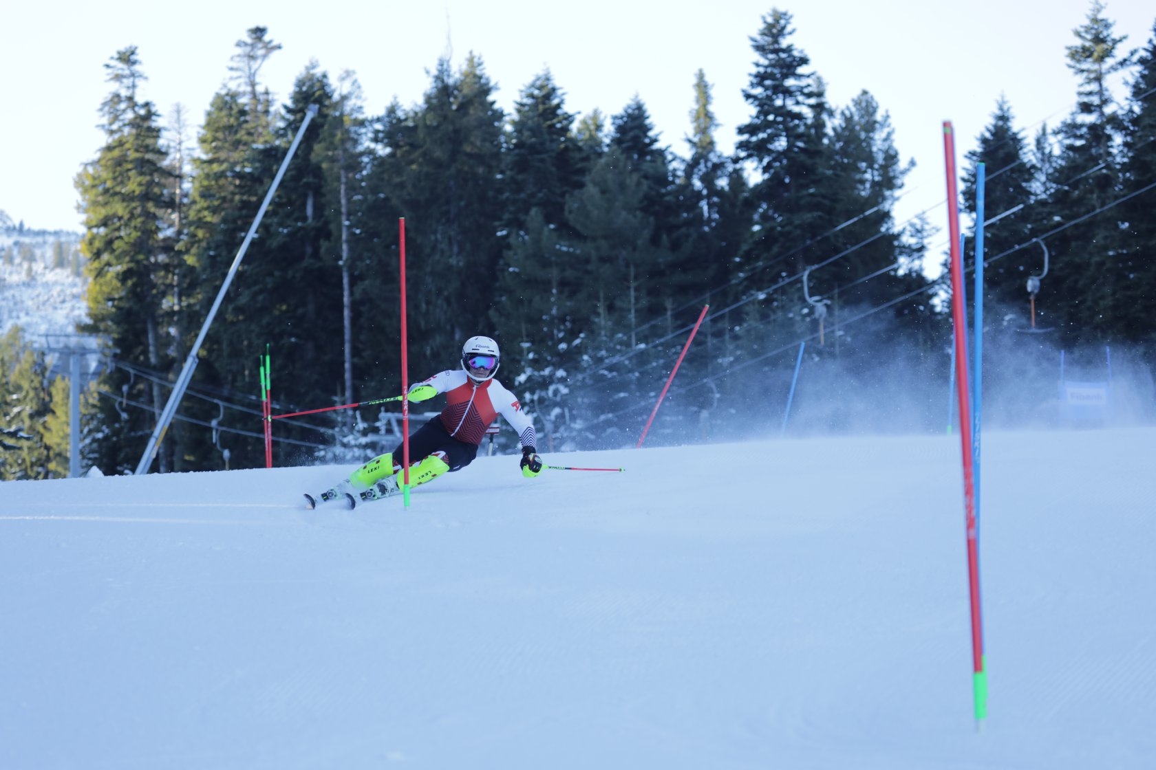 Националите в алпийките ски направиха днес първите си тренировки за