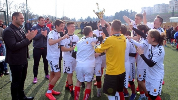 Куп отбори от Северна Македония идват следващия месец на най