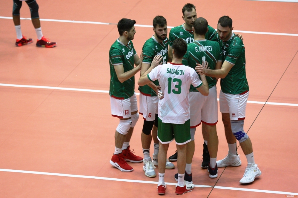 Мъжкият национален отбор на България направи първа тренировка в зала