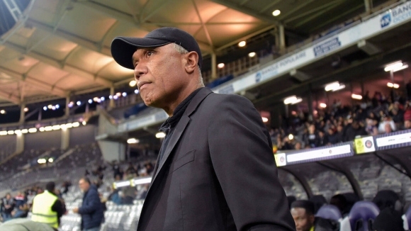 Старши треньорът на Тулуза Антоан Комбуаре бе уволнен след