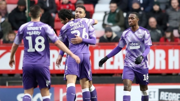 Уест Бромич се класира за четвъртия кръг на Купата на