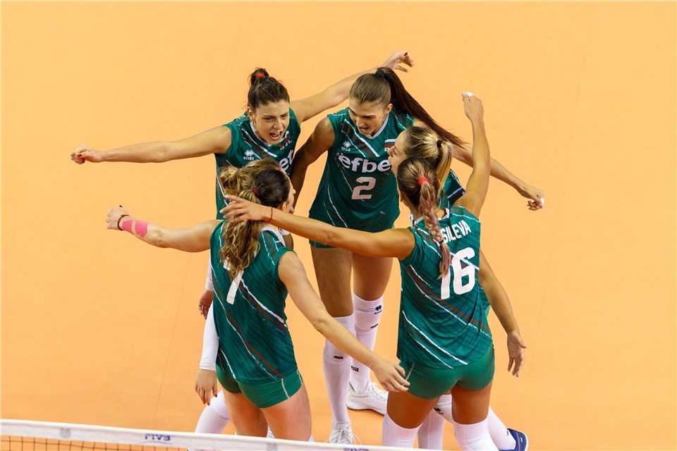 Волейболистките от националния отбор на България започват днес последната си