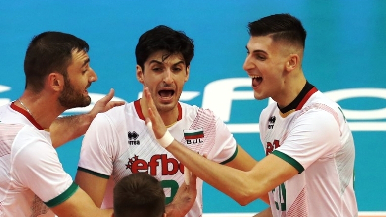 Волейболните национали на България се поздравиха с втора победа в