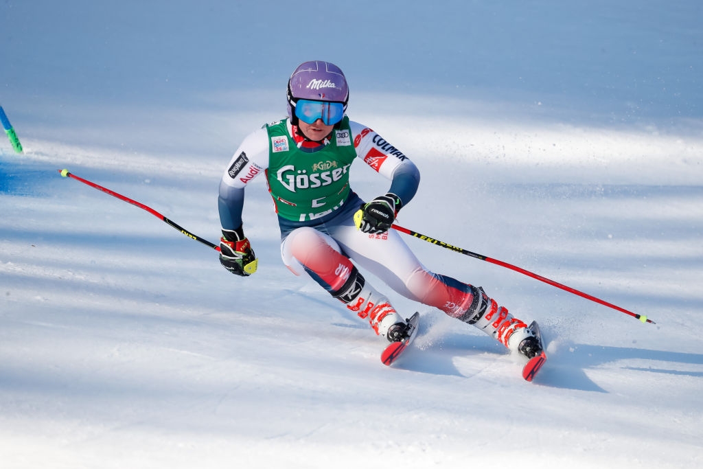 Двукратната световна шампионка в алпийските ски Теса Уорли претърпя операция