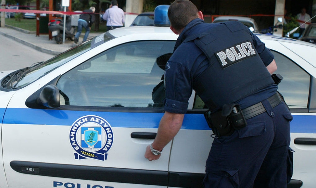 Полицията в Гърция работи по версия че стрелбата срещу Дарко