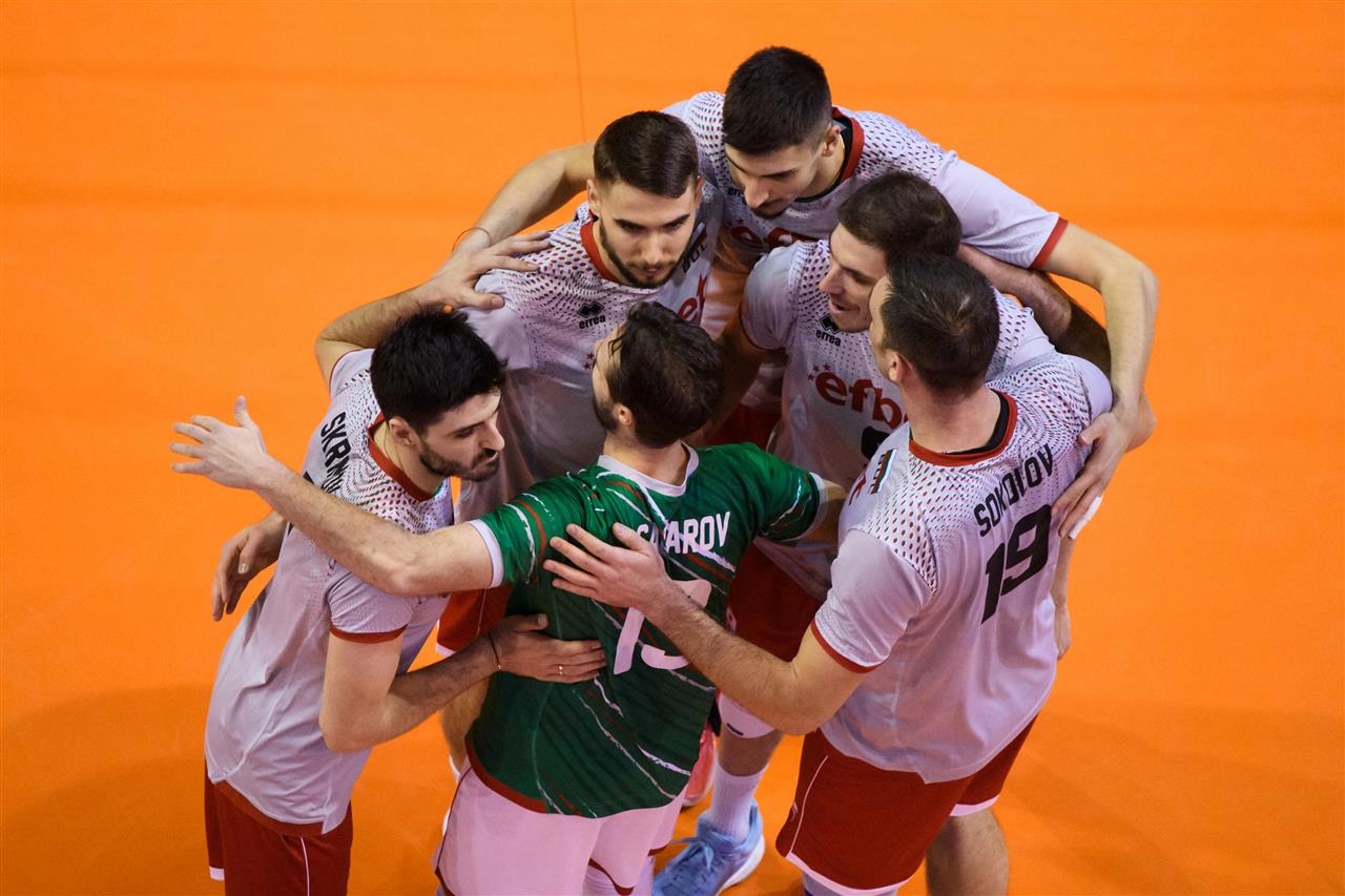 Волейболистите от националния отбор на България излизат срещу домакините от