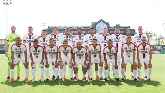 Ботев Гълъбово започна зимната си подготовка с 21 футболисти Тимът